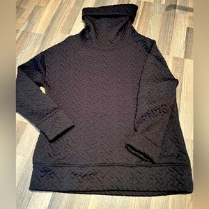 Turtle neck quilt sweater